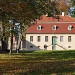 Urlaubsresidenz Marstall Und Kanzlei Im Schlossensemble 4* Люббенау