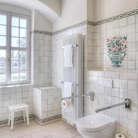 Urlaubsresidenz Marstall Und Kanzlei Im Schlossensemble 4*