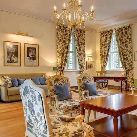 Hotel Urlaubsresidenz Marstall Und Kanzlei Im Schlossensemble 4*