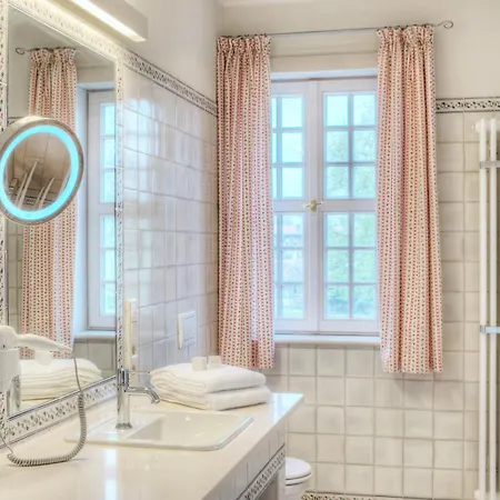 Urlaubsresidenz Marstall Und Kanzlei Im Schlossensemble 뤼베나우