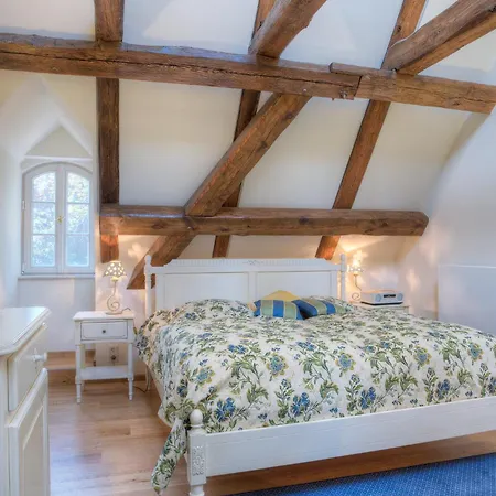 Urlaubsresidenz Marstall Und Kanzlei Im Schlossensemble לובנאו