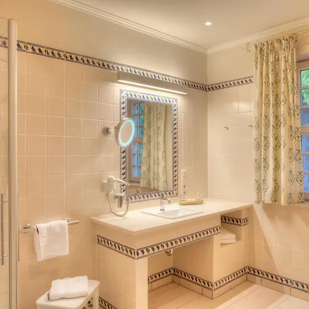 Urlaubsresidenz Marstall Und Kanzlei Im Schlossensemble 호텔 뤼베나우