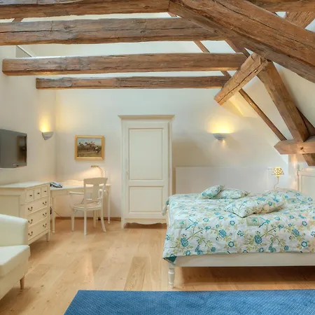 Urlaubsresidenz Marstall Und Kanzlei Im Schlossensemble 4*