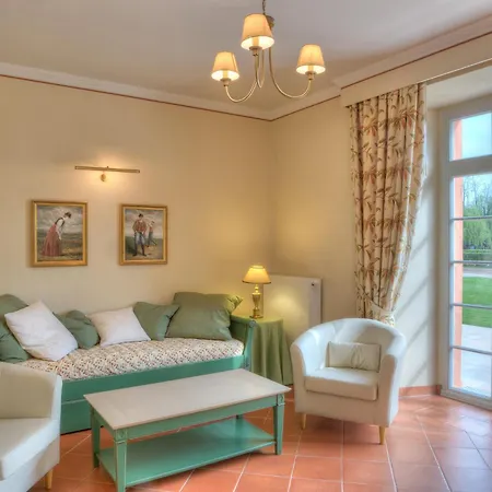 Urlaubsresidenz Marstall Und Kanzlei Im Schlossensemble 4*