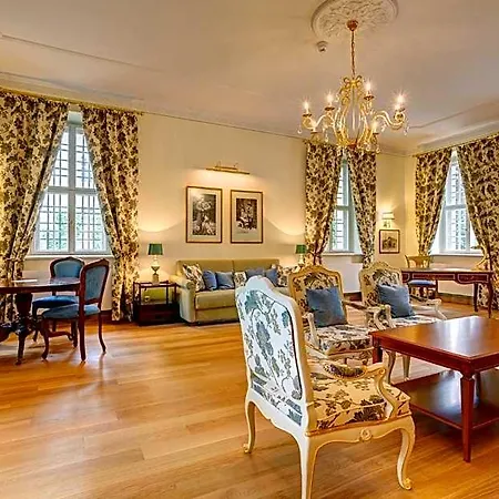 Urlaubsresidenz Marstall Und Kanzlei Im Schlossensemble Hotel 4*