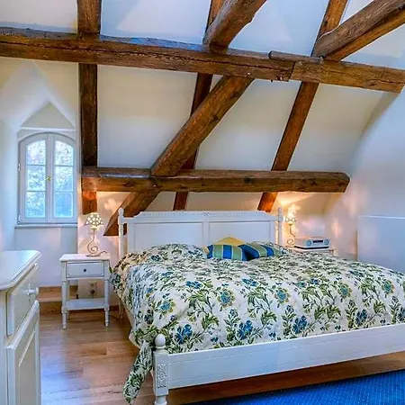 Hotel Urlaubsresidenz Marstall Und Kanzlei Im Schlossensemble Luebbenau
