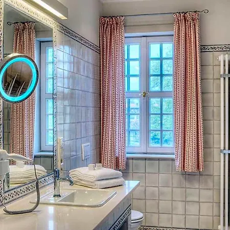 Hotel Urlaubsresidenz Marstall Und Kanzlei Im Schlossensemble