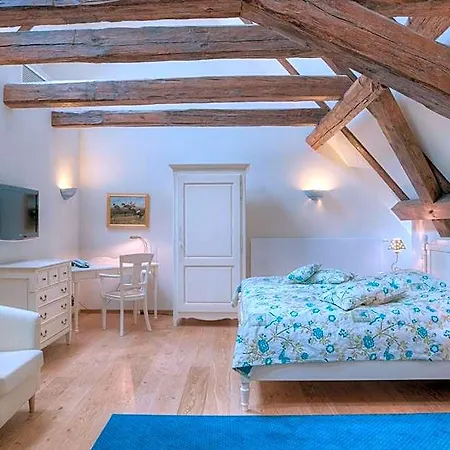 Urlaubsresidenz Marstall Und Kanzlei Im Schlossensemble