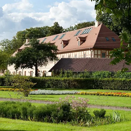 Urlaubsresidenz Marstall Und Kanzlei Im Schlossensemble 호텔 뤼베나우