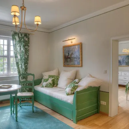 Urlaubsresidenz Marstall Und Kanzlei Im Schlossensemble Hotel Lübbenau