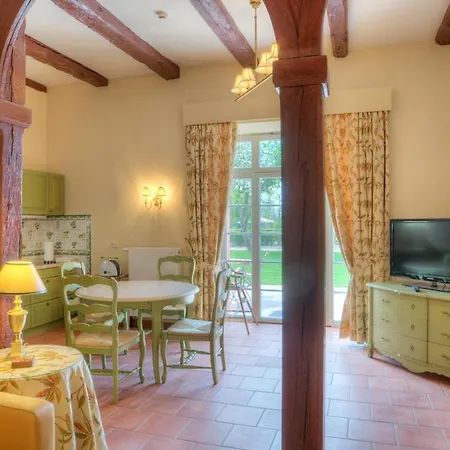 Hotel Urlaubsresidenz Marstall Und Kanzlei Im Schlossensemble