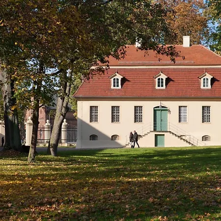 Urlaubsresidenz Marstall Und Kanzlei Im Schlossensemble 4* 뤼베나우