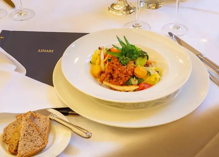 Hotel Urlaubsresidenz Marstall Und Kanzlei Im Schlossensemble