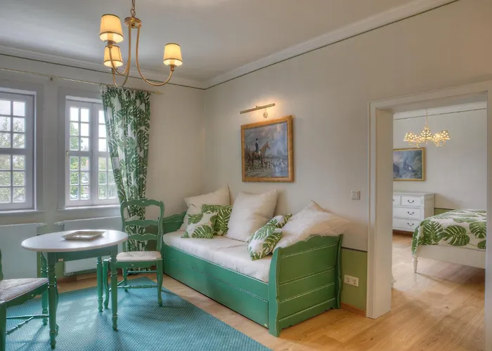 Urlaubsresidenz Marstall Und Kanzlei Im Schlossensemble