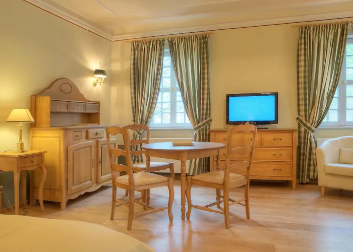 Hotel Urlaubsresidenz Marstall Und Kanzlei Im Schlossensemble Lübbenau