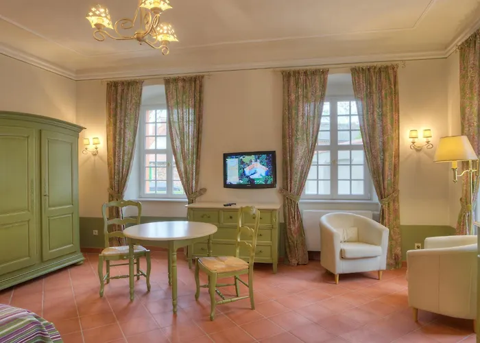 Urlaubsresidenz Marstall Und Kanzlei Im Schlossensemble Hotel 4*