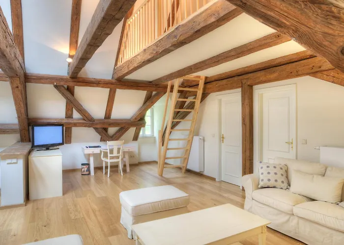 Hotel Urlaubsresidenz Marstall Und Kanzlei Im Schlossensemble 4*