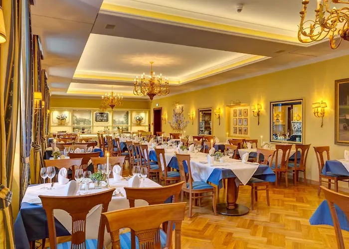 Hotel Urlaubsresidenz Marstall Und Kanzlei Im Schlossensemble 4*